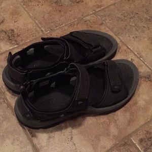Men’s Black/grey Khumbu sandals